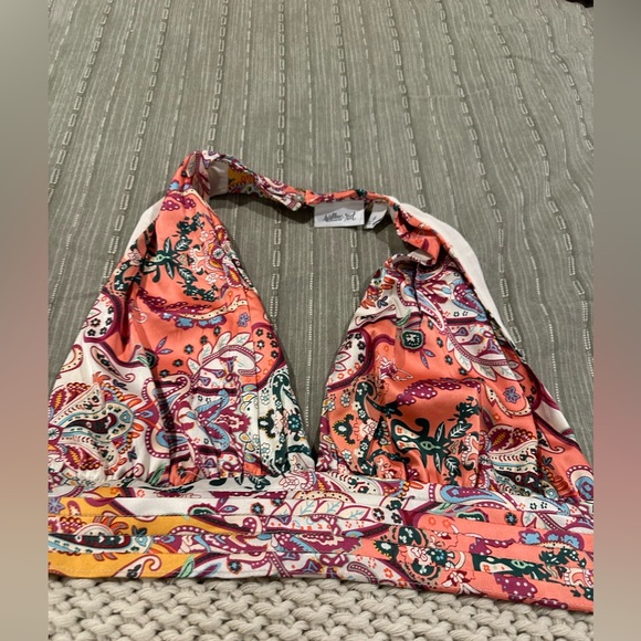 🛑SOLD Willow and Root Satin Multicolor Halter Crop Top - Picture 7 of 11